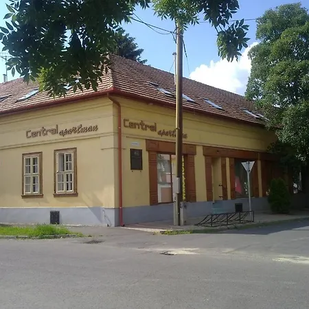 Central Apartman Appartement Gyula
